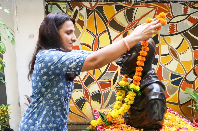 गांधी जयंती एवं शास्त्री जयंती पर कलेक्ट्रेट में किया माल्यार्पण