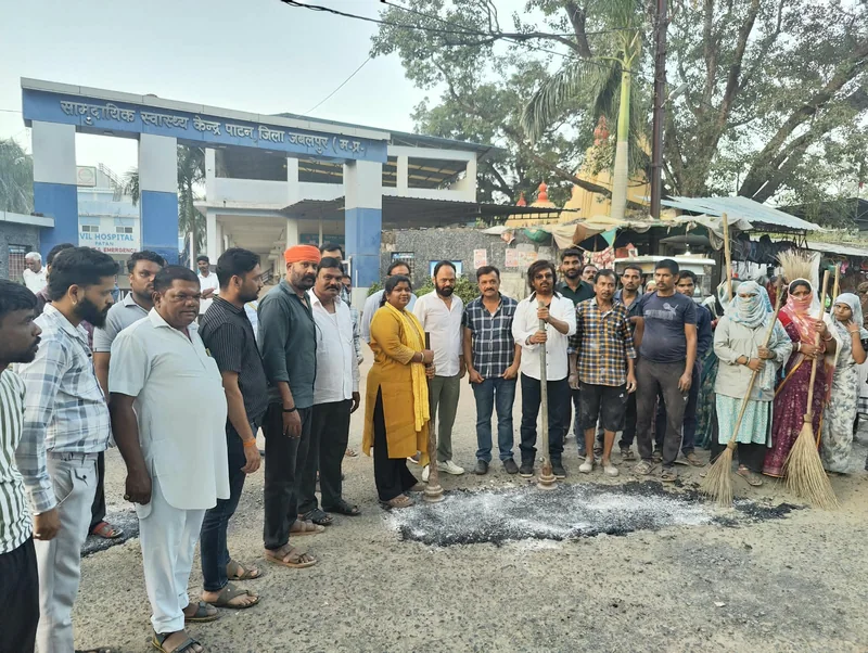 सेवा संकल्प अभियान:- नगर परिषद पाटन में स्वच्छता कर्मियों का सम्मान